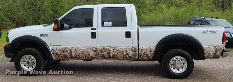 image for item DG7738 2004 Ford F250 Super Duty  Crew Cab pickup truck