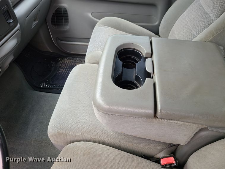 image for item DG7738 2004 Ford F250 Super Duty  Crew Cab pickup truck