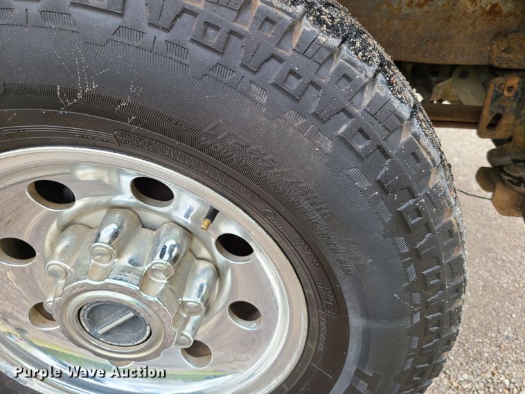 image for item DG7738 2004 Ford F250 Super Duty  Crew Cab pickup truck