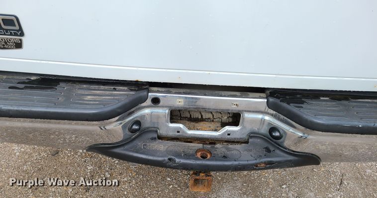 image for item DG7738 2004 Ford F250 Super Duty  Crew Cab pickup truck