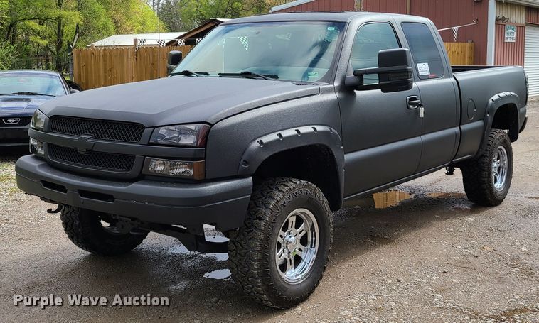 image for item DG7743 2004 Chevrolet Silverado 1500  Ext. Cab pickup truck