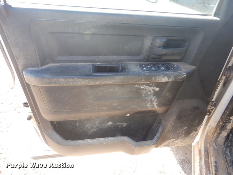 image for item DG8504 2014 Dodge Ram 4500HD Crew Cab utility truck