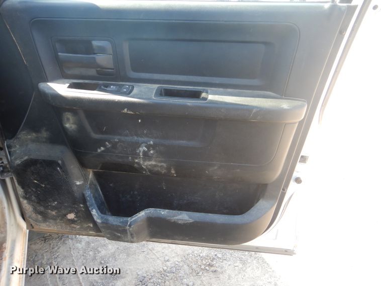 image for item DG8504 2014 Dodge Ram 4500HD Crew Cab utility truck