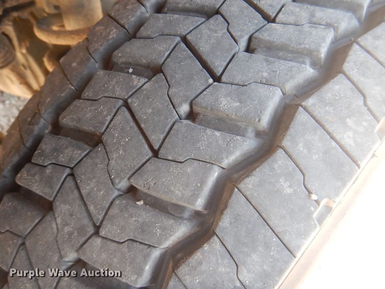 image for item DG8504 2014 Dodge Ram 4500HD Crew Cab utility truck