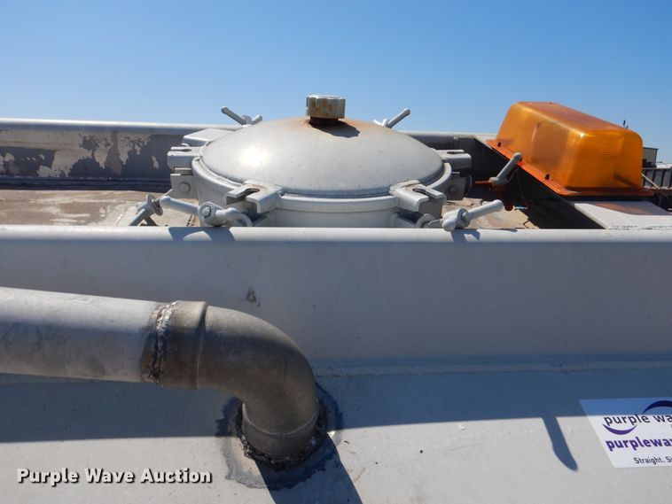 image for item DG8516 Tank bed