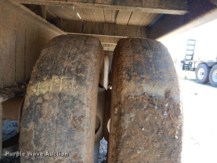 image for item DG8521 2006 PJ GN40 equipment trailer