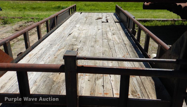 image for item DG8525 2001 Texas Bragg equipment trailer
