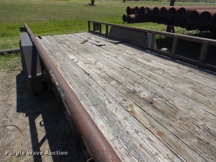 image for item DG8525 2001 Texas Bragg equipment trailer