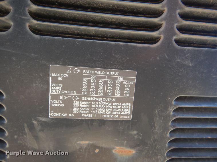 image for item DG8528 Miller Bobcat 225 welder/generator