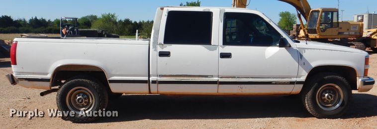 image for item DG8555 1999 Chevrolet C2500  Crew Cab pickup truck