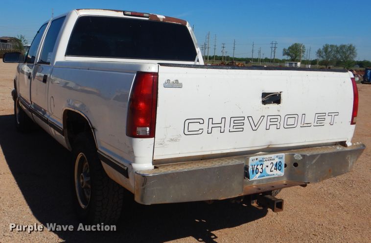 image for item DG8555 1999 Chevrolet C2500  Crew Cab pickup truck