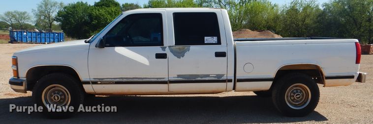 image for item DG8555 1999 Chevrolet C2500  Crew Cab pickup truck