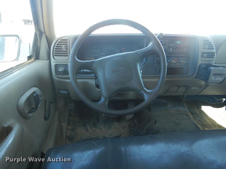 image for item DG8555 1999 Chevrolet C2500  Crew Cab pickup truck