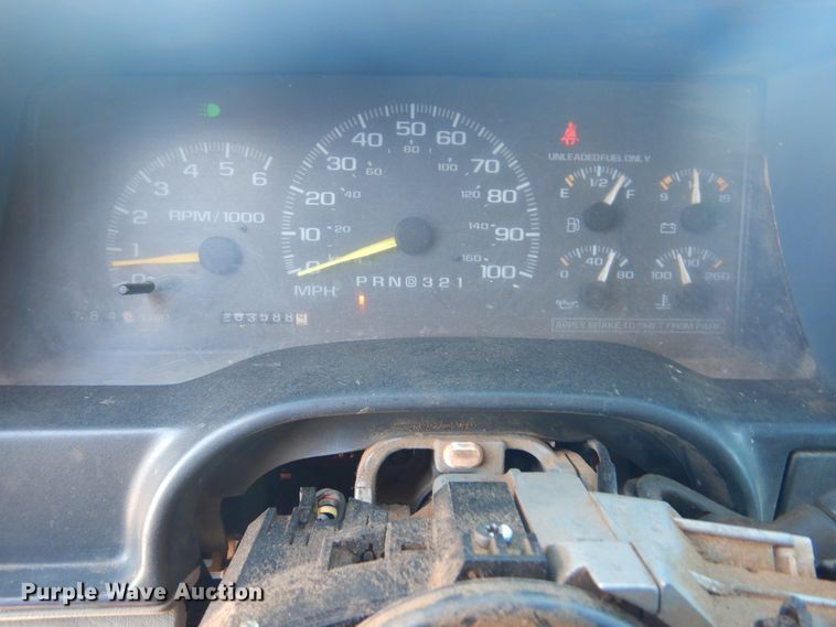 image for item DG8555 1999 Chevrolet C2500  Crew Cab pickup truck