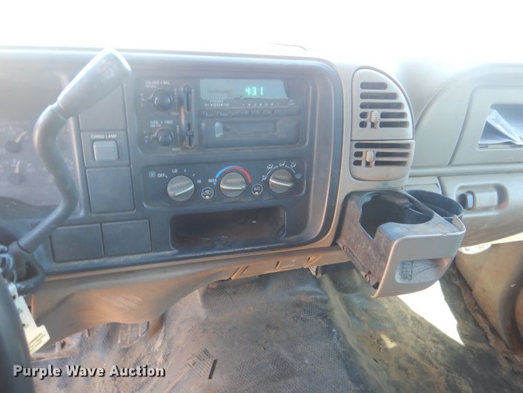 image for item DG8555 1999 Chevrolet C2500  Crew Cab pickup truck