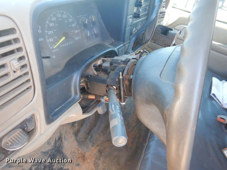 image for item DG8555 1999 Chevrolet C2500  Crew Cab pickup truck