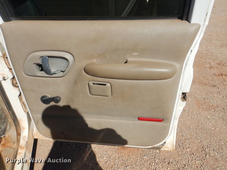 image for item DG8555 1999 Chevrolet C2500  Crew Cab pickup truck