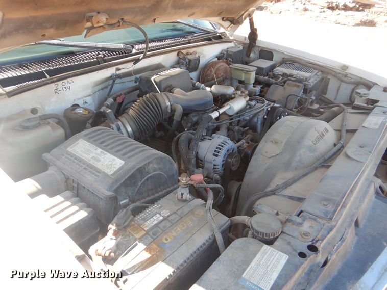 image for item DG8555 1999 Chevrolet C2500  Crew Cab pickup truck