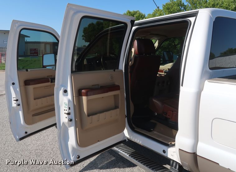 image for item DH0861 2012 Ford F250 Super Duty Lariat King Ranch  Crew Cab pickup truck