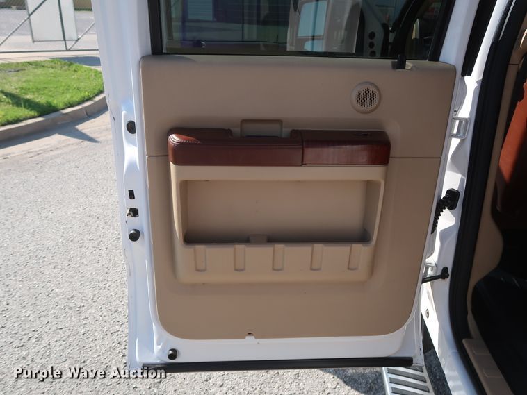 image for item DH0861 2012 Ford F250 Super Duty Lariat King Ranch  Crew Cab pickup truck