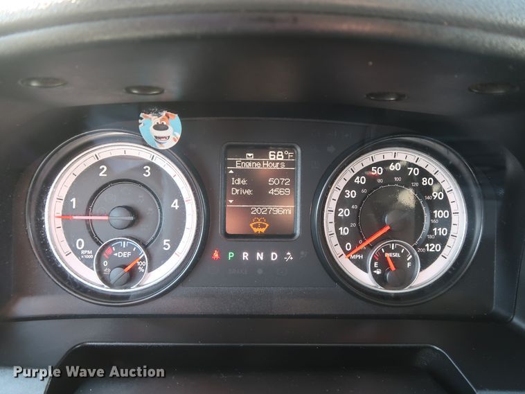 image for item DH0862 2015 Dodge Ram 3500HD  Crew Cab pickup truck cab and chassis