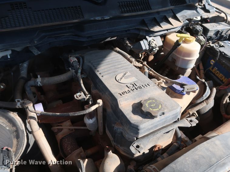 image for item DH0862 2015 Dodge Ram 3500HD  Crew Cab pickup truck cab and chassis