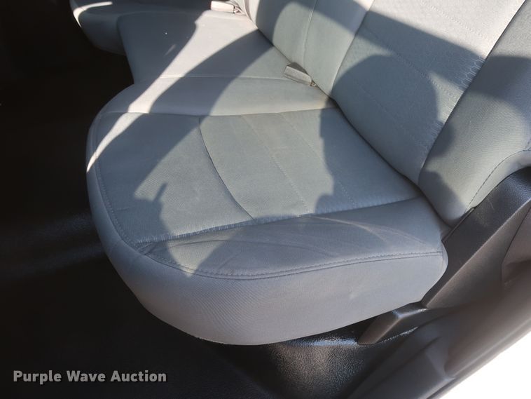 image for item DH0863 2014 Dodge Ram 3500HD  Crew Cab pickup truck cab & chassis