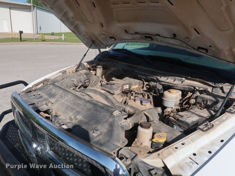 image for item DH0863 2014 Dodge Ram 3500HD  Crew Cab pickup truck cab & chassis