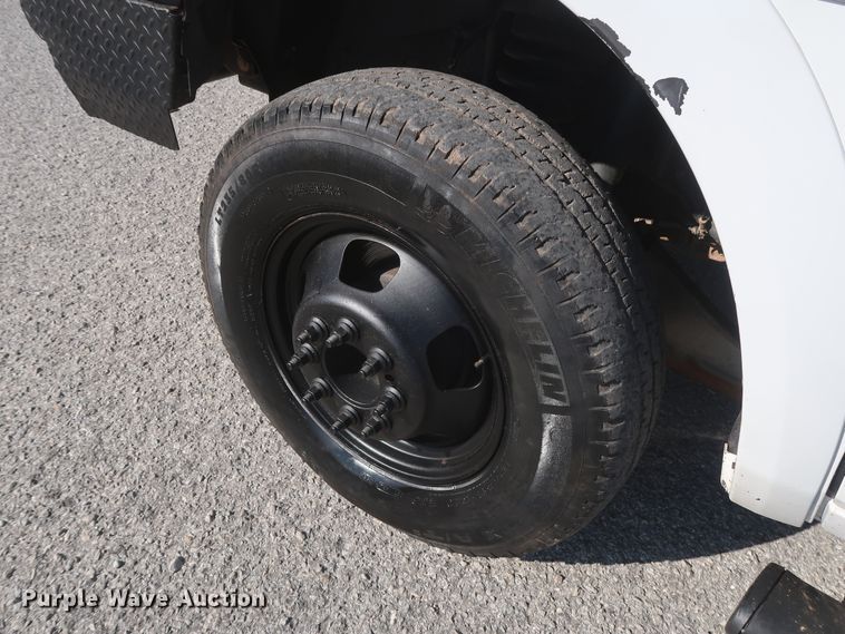 image for item DH0863 2014 Dodge Ram 3500HD  Crew Cab pickup truck cab & chassis