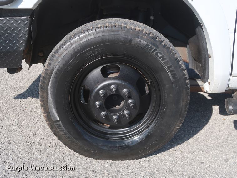 image for item DH0863 2014 Dodge Ram 3500HD  Crew Cab pickup truck cab & chassis