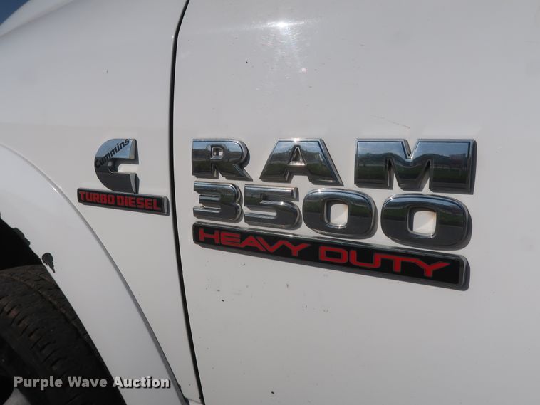 image for item DH0863 2014 Dodge Ram 3500HD  Crew Cab pickup truck cab & chassis