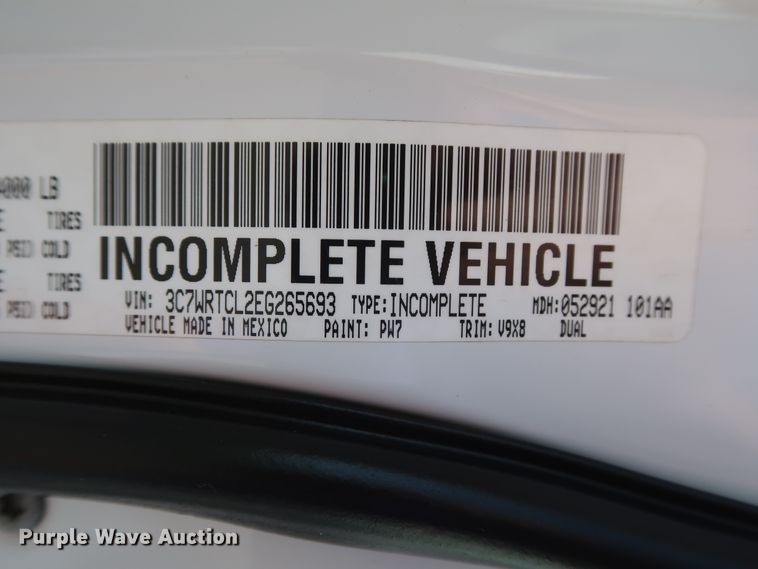 image for item DH0863 2014 Dodge Ram 3500HD  Crew Cab pickup truck cab & chassis