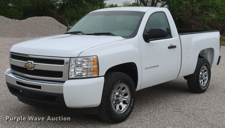 image for item DH0868 2011  Chevrolet Silverado 1500 LS  pickup truck