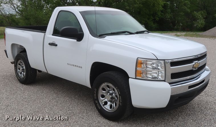 image for item DH0868 2011  Chevrolet Silverado 1500 LS  pickup truck