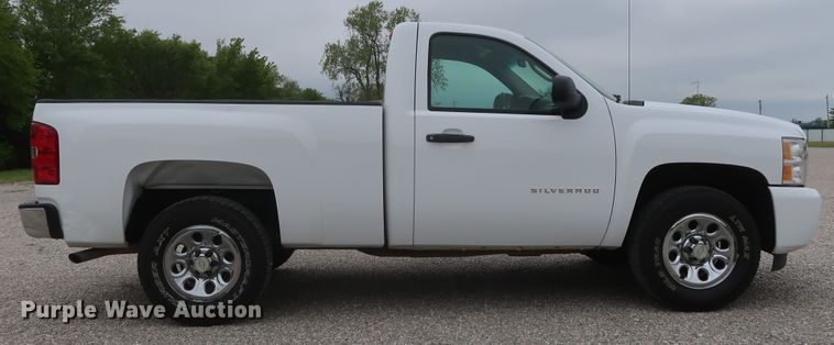 image for item DH0868 2011  Chevrolet Silverado 1500 LS  pickup truck