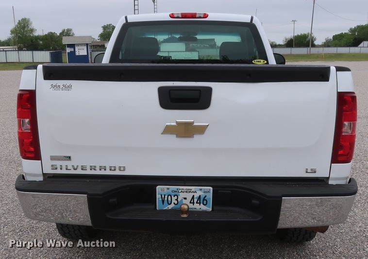 image for item DH0868 2011  Chevrolet Silverado 1500 LS  pickup truck