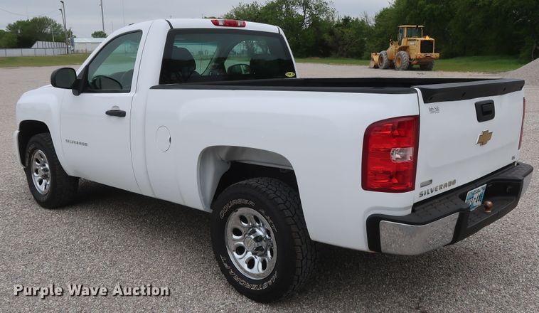 image for item DH0868 2011  Chevrolet Silverado 1500 LS  pickup truck