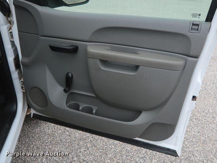 image for item DH0868 2011  Chevrolet Silverado 1500 LS  pickup truck