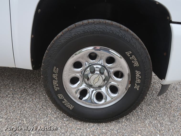 image for item DH0868 2011  Chevrolet Silverado 1500 LS  pickup truck