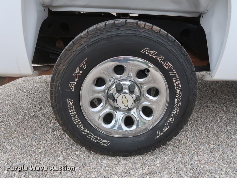 image for item DH0868 2011  Chevrolet Silverado 1500 LS  pickup truck