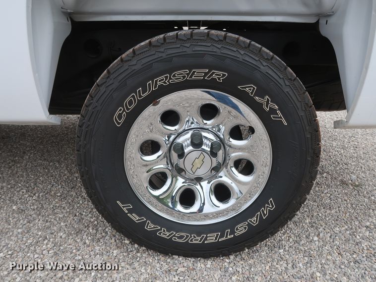 image for item DH0868 2011  Chevrolet Silverado 1500 LS  pickup truck