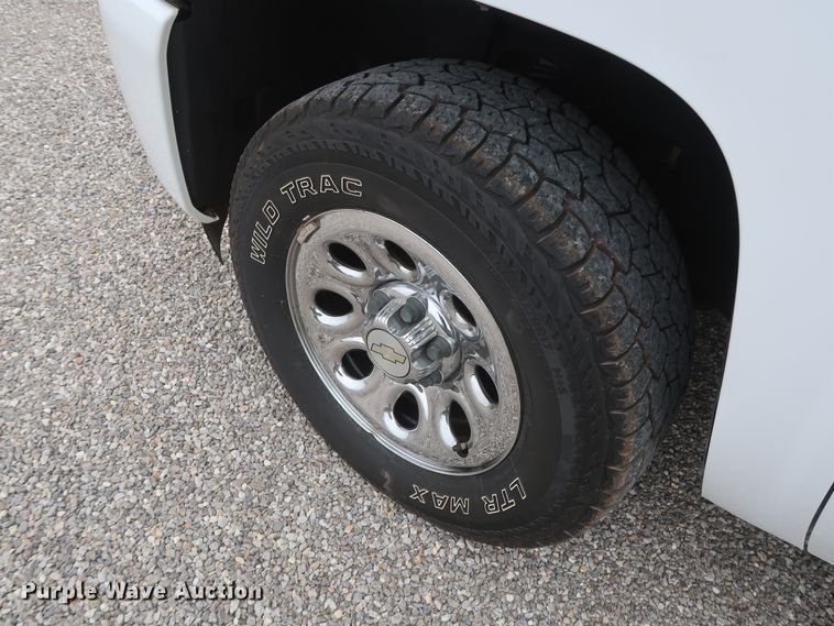 image for item DH0868 2011  Chevrolet Silverado 1500 LS  pickup truck