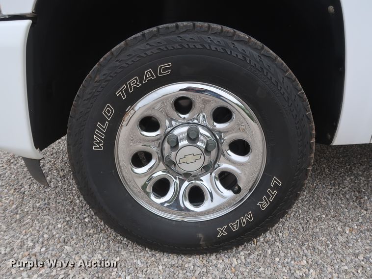 image for item DH0868 2011  Chevrolet Silverado 1500 LS  pickup truck