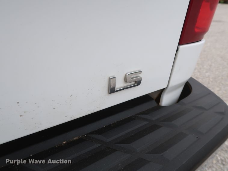 image for item DH0868 2011  Chevrolet Silverado 1500 LS  pickup truck