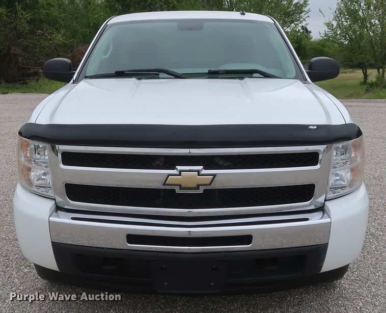image for item DH0869 2011  Chevrolet Silverado 1500 LS  pickup truck