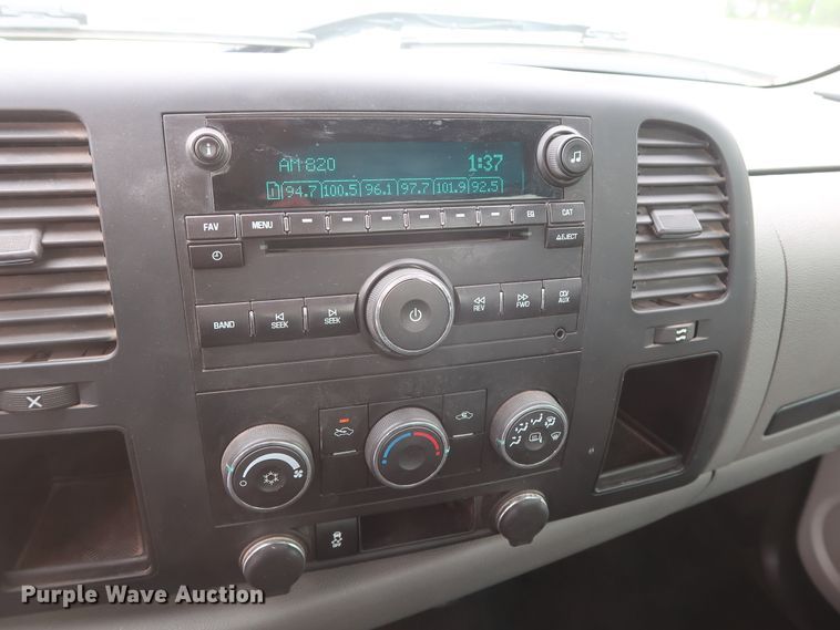 image for item DH0869 2011  Chevrolet Silverado 1500 LS  pickup truck