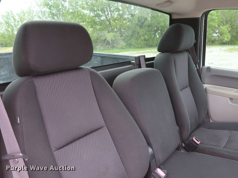 image for item DH0869 2011  Chevrolet Silverado 1500 LS  pickup truck