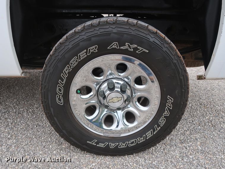 image for item DH0869 2011  Chevrolet Silverado 1500 LS  pickup truck