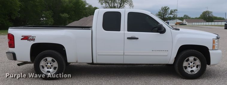 image for item DH0870 2010 Chevrolet Silverado 1500 LT  Ext. Cab pickup truck