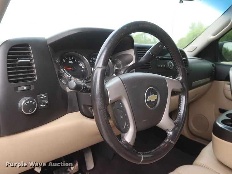 image for item DH0870 2010 Chevrolet Silverado 1500 LT  Ext. Cab pickup truck